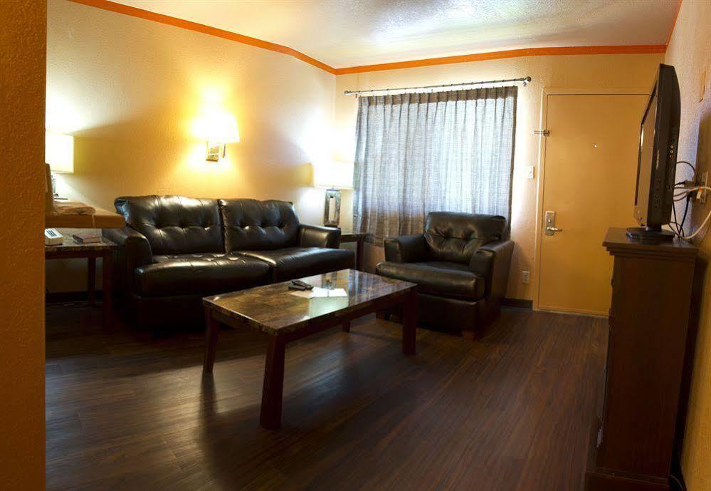 Capitol Inn & Suites 皮埃尔 外观 照片