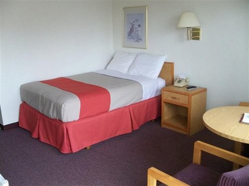 Capitol Inn & Suites 皮埃尔 外观 照片